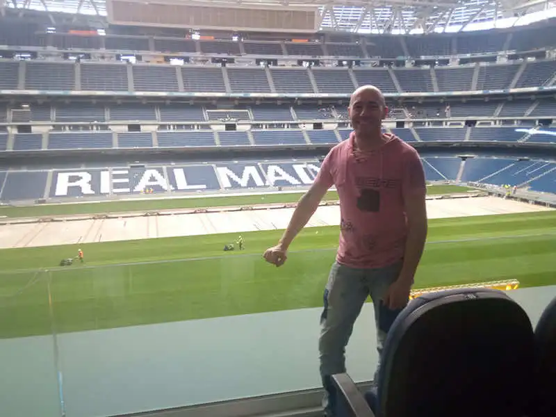 Acabados decorativos en proyecto instalado en espacio deportivo