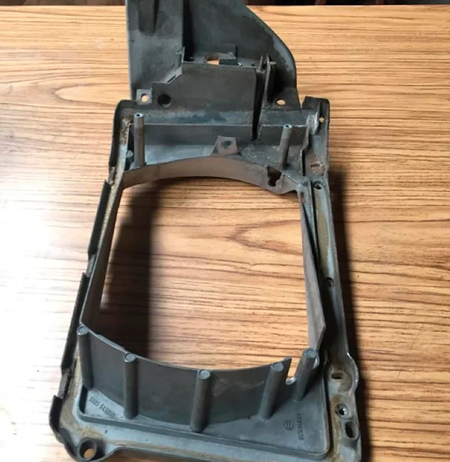 granallado-piezas-aluminio-moto-pieza-antes-suciedad-desgaste